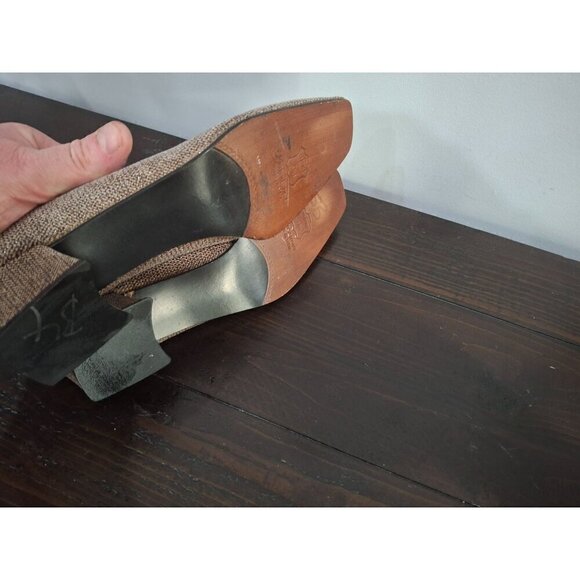 Stuart Weitzman Vintage Greige Embossed Mid Block Leather Pumps/Pre-owned,Sz.7.5 - Picture 10 of 11